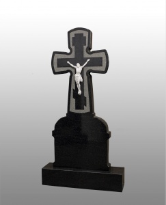 Памятник авторский фигурный из карельского гранита в форме креста А-26